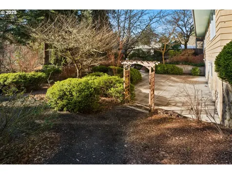 3538 SE Willow Street Hillsboro OR 97123