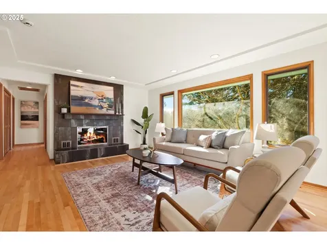 3538 SE Willow Street Hillsboro OR 97123