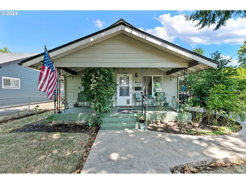 764 W 8th Avenue Junction City OR 97448