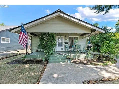 764 W 8th Avenue Junction City OR 97448
