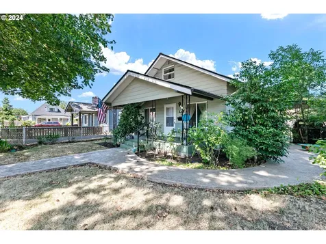 764 W 8th Avenue Junction City OR 97448
