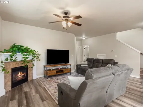 4072 P Street Washougal WA 98671
