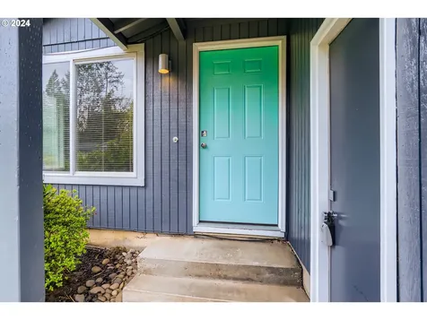 293 NE 12th Avenue Hillsboro OR 97124