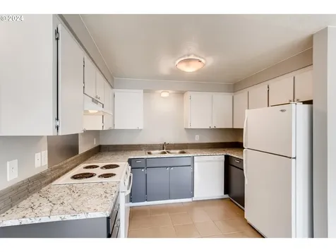 293 NE 12th Avenue Hillsboro OR 97124