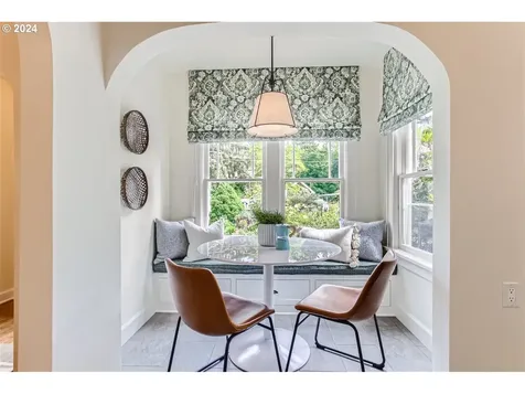 4332 Sw Lobelia Street Portland OR 97219