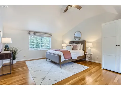 4332 Sw Lobelia Street Portland OR 97219