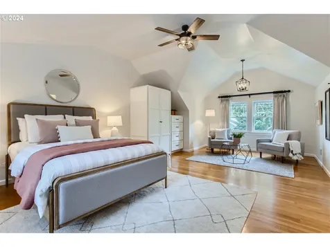 4332 Sw Lobelia Street Portland OR 97219