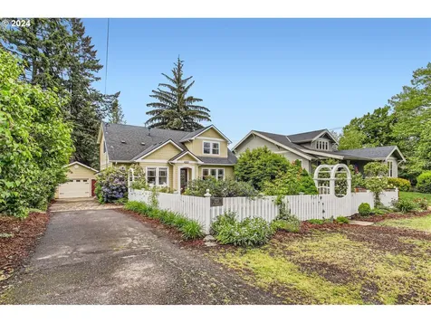 4332 Sw Lobelia Street Portland OR 97219