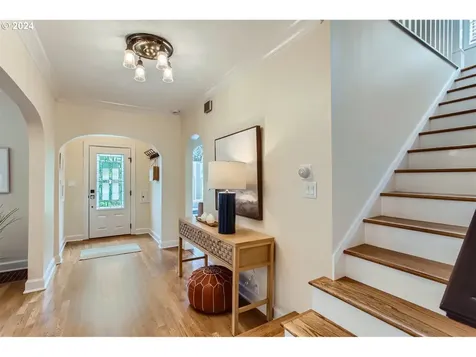 4332 Sw Lobelia Street Portland OR 97219