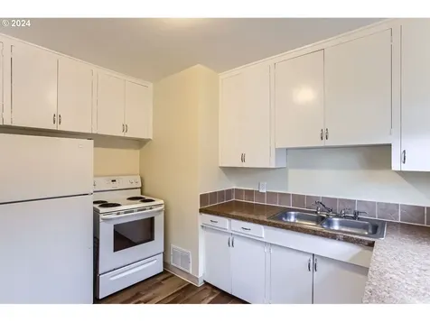 2333 NE Killingsworth Street Portland OR 97211