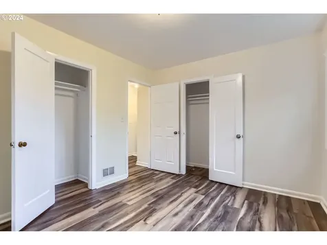 2333 NE Killingsworth Street Portland OR 97211