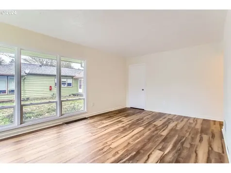 2333 NE Killingsworth Street Portland OR 97211