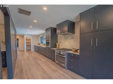 15009 NE Lawnview Circle Aurora OR 97002