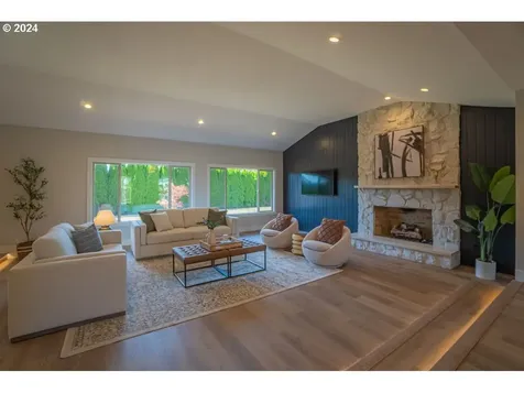 15009 NE Lawnview Circle Aurora OR 97002