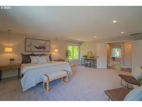 15009 NE Lawnview Circle Aurora OR 97002