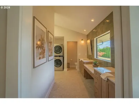 15009 NE Lawnview Circle Aurora OR 97002