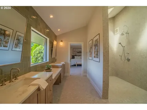 15009 NE Lawnview Circle Aurora OR 97002