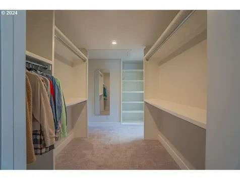 15009 NE Lawnview Circle Aurora OR 97002
