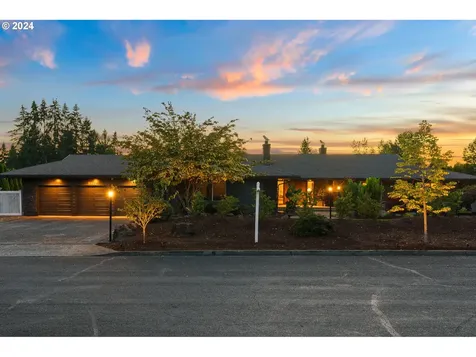 15009 NE Lawnview Circle Aurora OR 97002