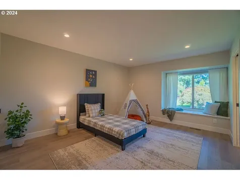 15009 NE Lawnview Circle Aurora OR 97002