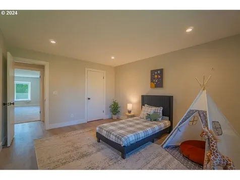 15009 NE Lawnview Circle Aurora OR 97002