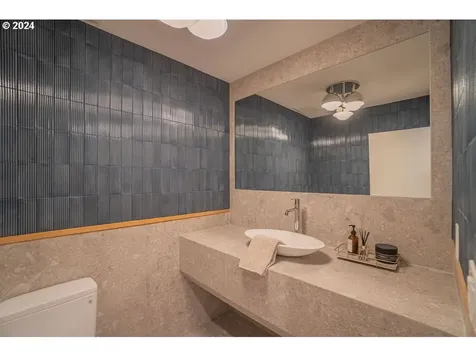 15009 NE Lawnview Circle Aurora OR 97002