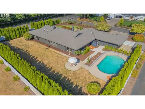 15009 NE Lawnview Circle Aurora OR 97002