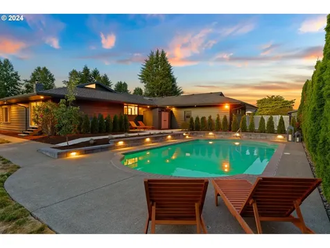 15009 NE Lawnview Circle Aurora OR 97002