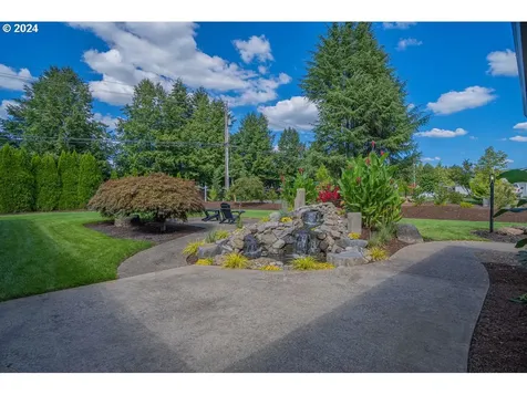 15009 NE Lawnview Circle Aurora OR 97002