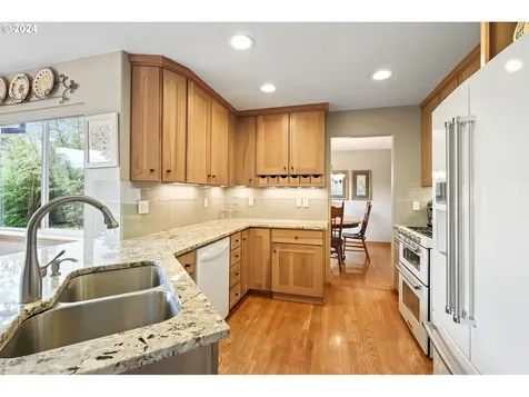 6182 Nw Sickle Terrace Portland OR 97229