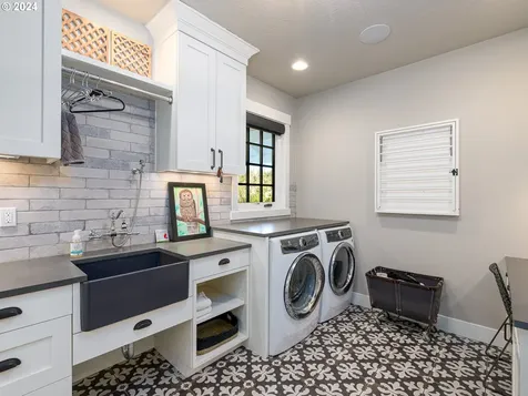 16570 S Springwater Road Oregon City OR 97045