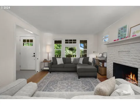 4827 Se Harrison Street Portland OR 97215