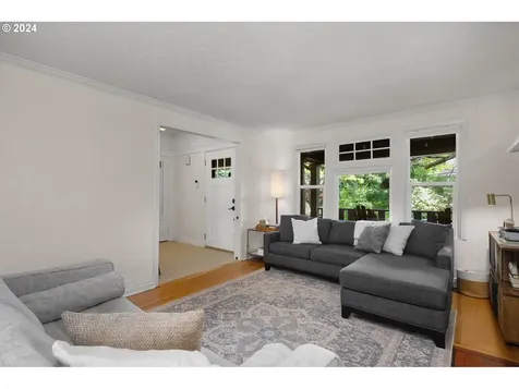 4827 Se Harrison Street Portland OR 97215