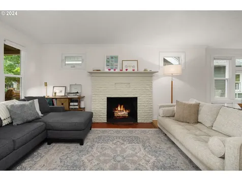 4827 Se Harrison Street Portland OR 97215