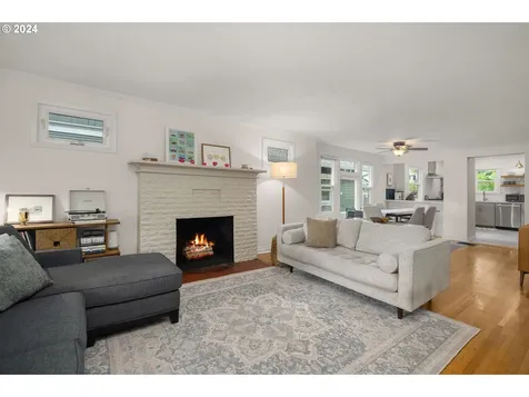 4827 Se Harrison Street Portland OR 97215