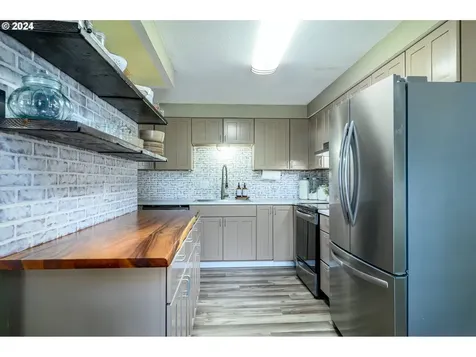 531 NE 3rd Street Willamina OR 97396
