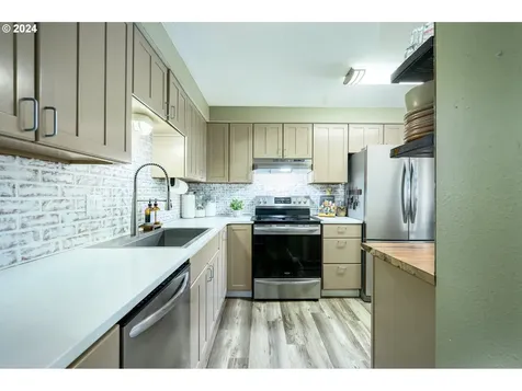 531 NE 3rd Street Willamina OR 97396