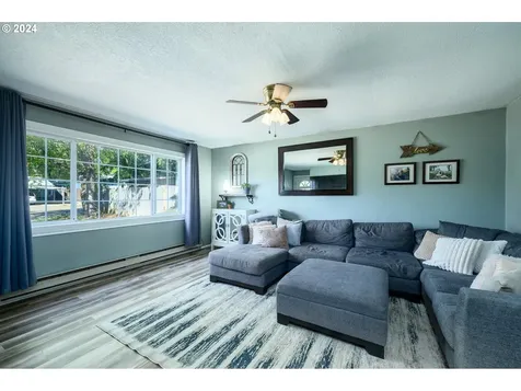 531 NE 3rd Street Willamina OR 97396