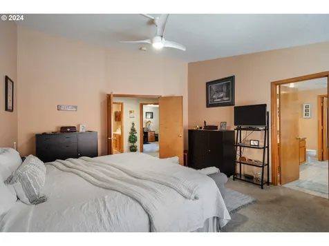518 Nw 131st Street Vancouver WA 98685