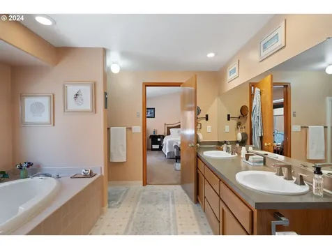 518 Nw 131st Street Vancouver WA 98685