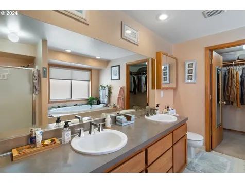518 Nw 131st Street Vancouver WA 98685