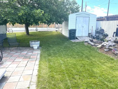 703 E Ridgeway Avenue Hermiston OR 97838