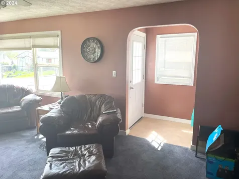 703 E Ridgeway Avenue Hermiston OR 97838