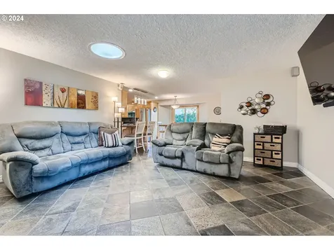 14240 S Canyon Ridge Drive Oregon City OR 97045