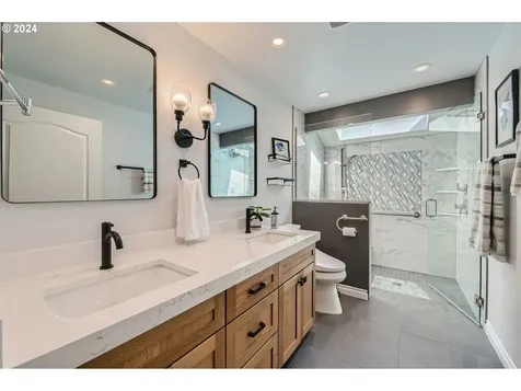 14240 S Canyon Ridge Drive Oregon City OR 97045