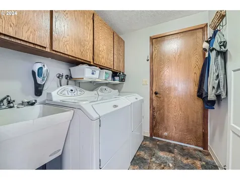 14240 S Canyon Ridge Drive Oregon City OR 97045