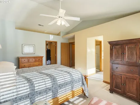 11582 SE Idyllwild Court Clackamas OR 97015