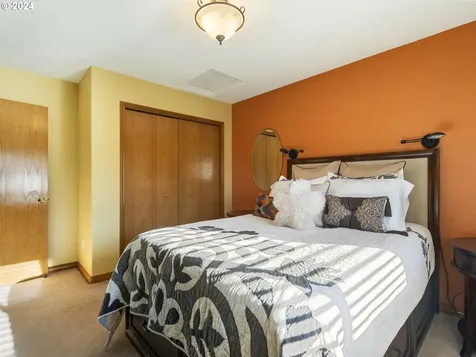 11582 SE Idyllwild Court Clackamas OR 97015