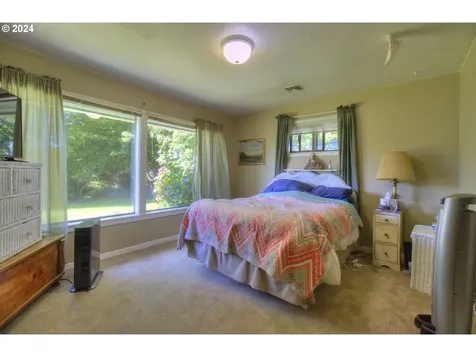 95622 N Bank Rogue River Road Gold Beach OR 97444