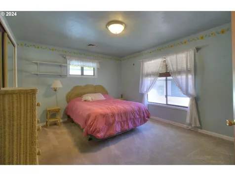 95622 N Bank Rogue River Road Gold Beach OR 97444
